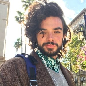 Meet your Posher, Maxwell